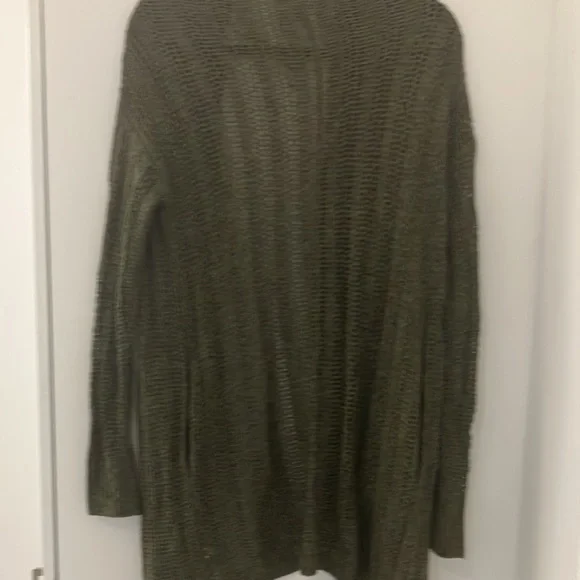 2/30 AE Olive Green Cardigan - Picture 4 of 7